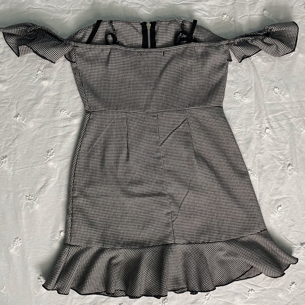 Dress - Picture 5 of 6